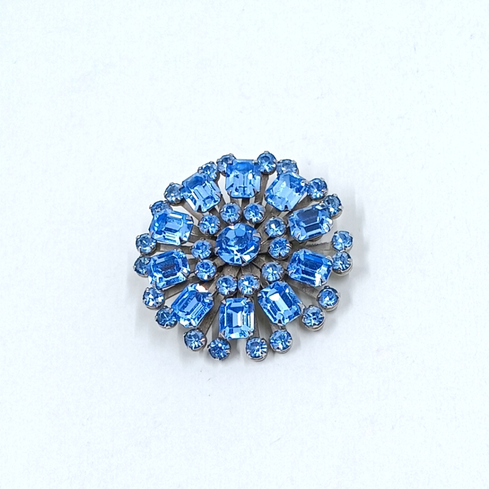 Vintage Light Blue Starburst Layered Rhinestone Brooch: